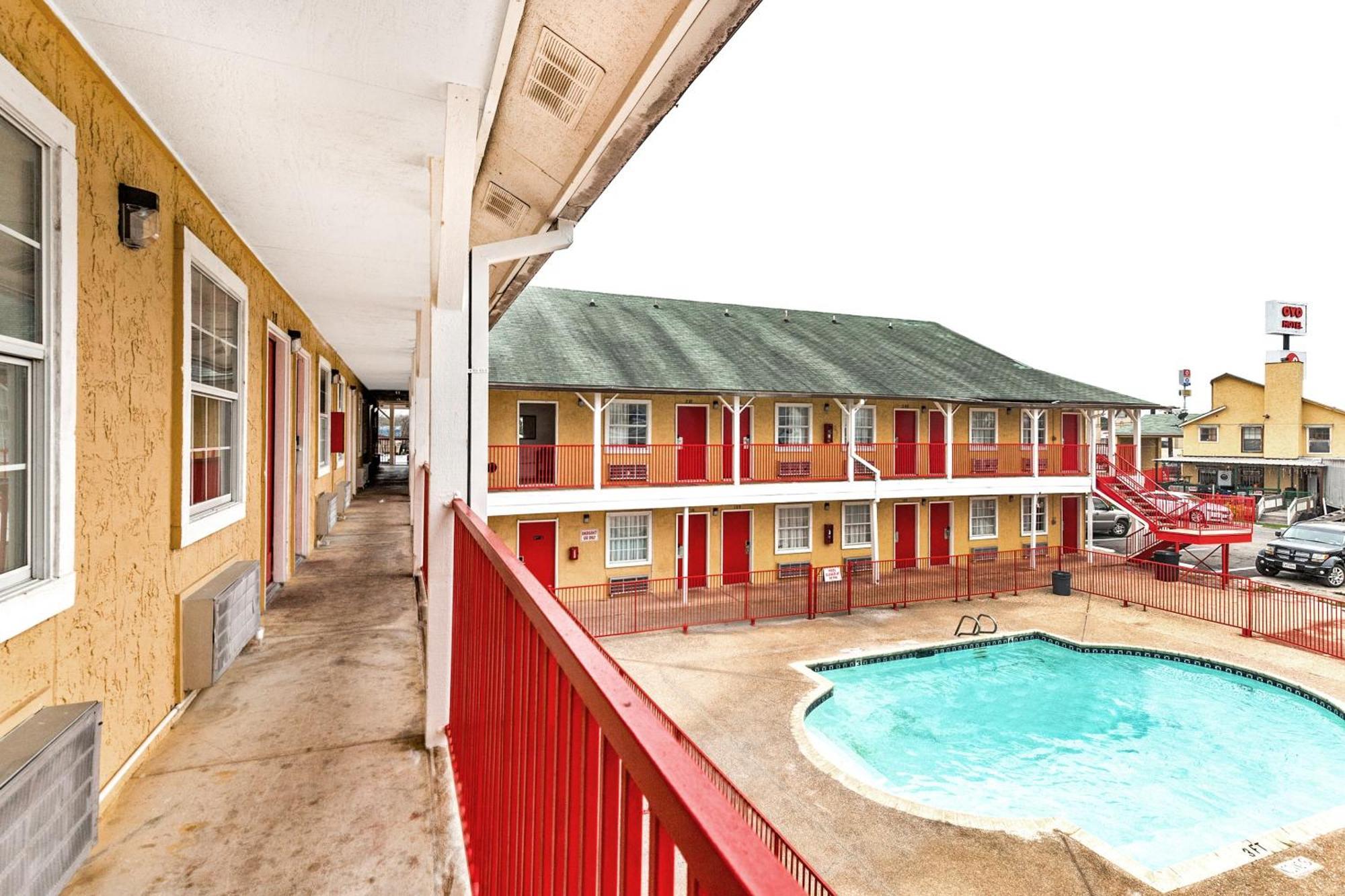 Oyo Hotel San Antonio Lackland Near Seaworld Dış mekan fotoğraf